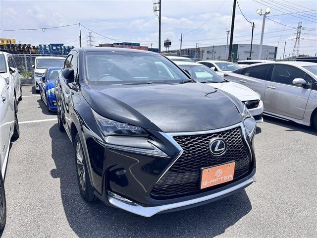 NX(レクサス) 200t Fスポーツ　サンルーフ3眼LED電動Rゲート衝突軽減黒革 中古車画像