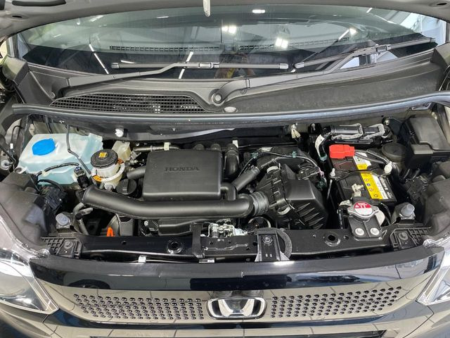 親切・丁寧な専門メカニックスタッフが応対!・車検・点検整備・事故等の修理などアフターサービスも安心。お車のカスタマイズもネクステージのサービススタッフまでご相談ください!