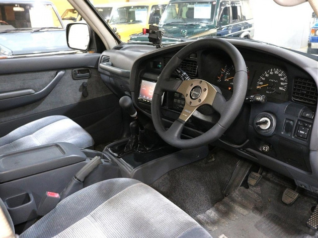 ランドクルーザー804.2 GX ディーゼル 4WD