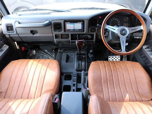 ランドクルーザープラド3.0 SXワイド ディーゼル 4WD