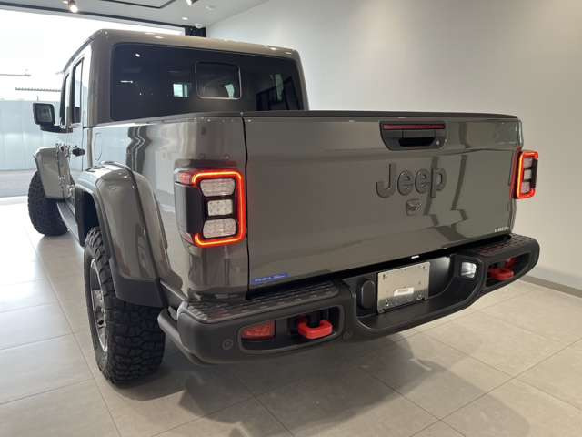 グラディエーター3.6 ルビコン 4WD