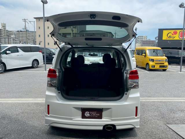 �F���C���^�[���炨�Ԃ�3���ƃA�N�Z�X�֗�!�߂��ɂ͗L���ό��n�̕F���������܂��̂ŁA�ό��ƍ��킹�Ă̂����X���ǂ��ł��ˁ􊈋C���鎩���̃X�^�b�t�����q�l�̂����X�����҂����Ă���܂�!