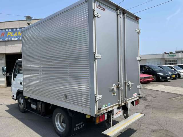 エルフアルミバン