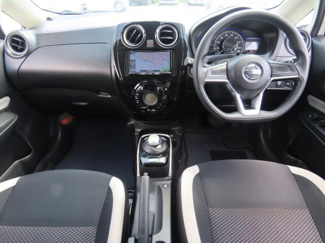 ���O���̐��|�E�K���X�n�{�f�B�R�[�e�B���O��CAR�N���[�j���O���Ǝ҂��{�H�������܂��̂ő�ϐ����B�I���b�N�X�����Ԃł݂͂Ȃ��܂ɉ��K�ȃh���C�u�����񑩁B