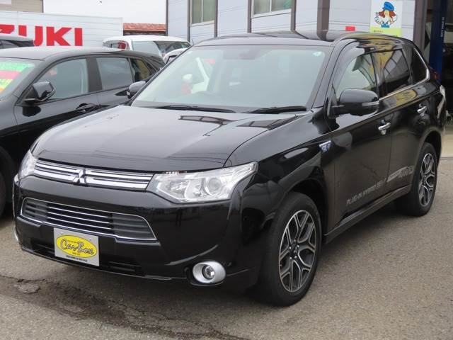 アウトランダーPHEV2.0 G ナビパッケージ 4WD