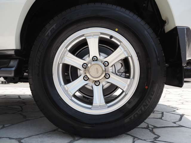 な、なんと只今、当店でご成約のお客様に『夏冬ワイパーブレード』をプレゼント!水はけの悪いワイパーでの視界不良は運転の妨げになり大変危険です!『カーセンサーを見た』とスタッフまでお伝え下さい☆