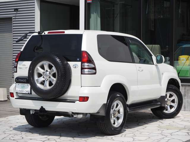 ご安心下さい!!当店は大型指定工場と業務提携しております!!納車前点検、車内清掃には特に自信があります!是非お客様のその目でご確認下さい♪