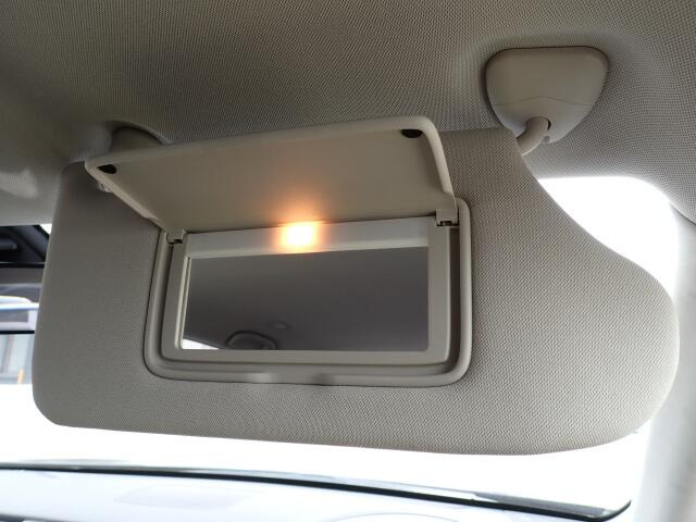 2人迄シートのポジションを設定可能。