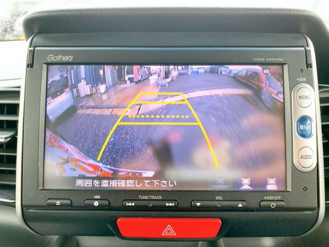 【バックカメラ】後方確認や車庫入れも安全・快適ですね♪
