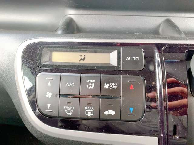 【オートエアコン】寒い冬も暑い夏でも自動で設定した温度に調節してくれます♪