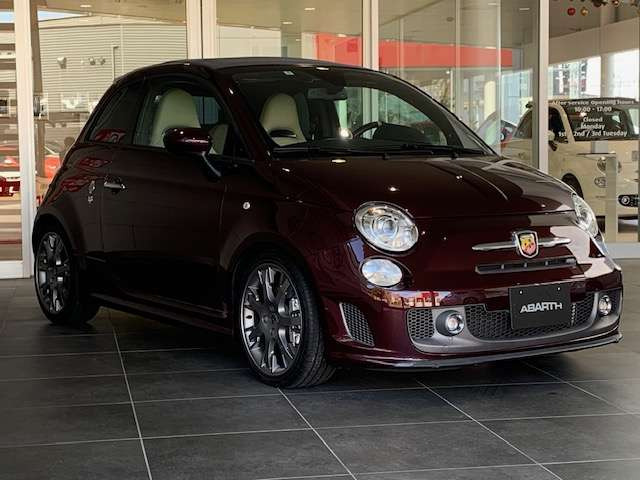 アバルト695エディツィオーネマセラティ1.4