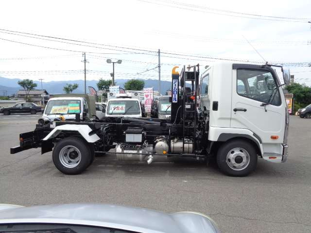 ファイターコンテナ車