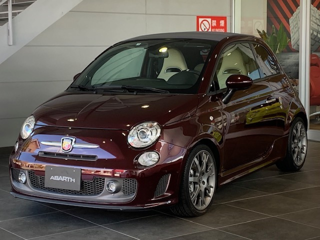 アバルト695エディツィオーネマセラティ1.4