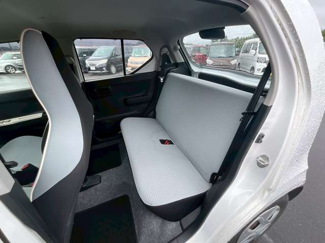 当店では厳選したお車を毎月100台以上の仕入れを行ない、お得な価格で皆様にご提供させて頂いております♪