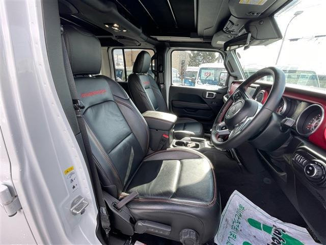 ���q�l��l�ЂƂ�ɍ��킹�����ς�������o�����Ă��܂�!���C�y�ɃX�^�b�t��������������������