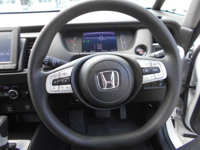 フィット1.5 ホーム 4WD