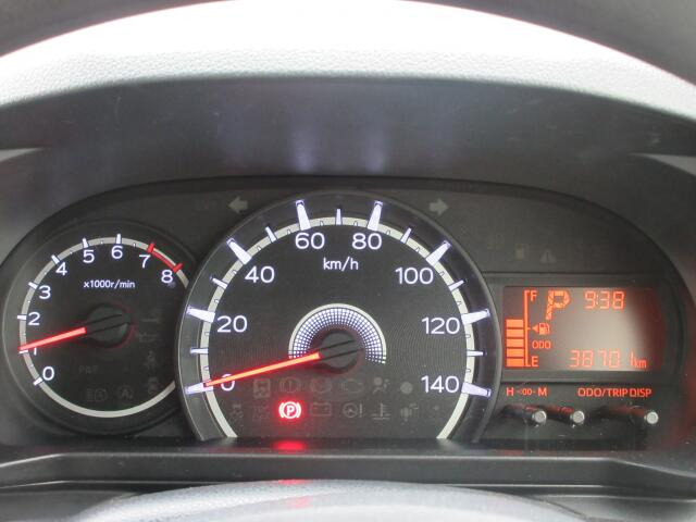 �V���v���Ō��₷���f�U�C���̃��[�^�[�p�l���ł��B�Ԃ̏�񂪕\�������厖�ȏꏊ�����炱�����₷������؂ł��ˁB