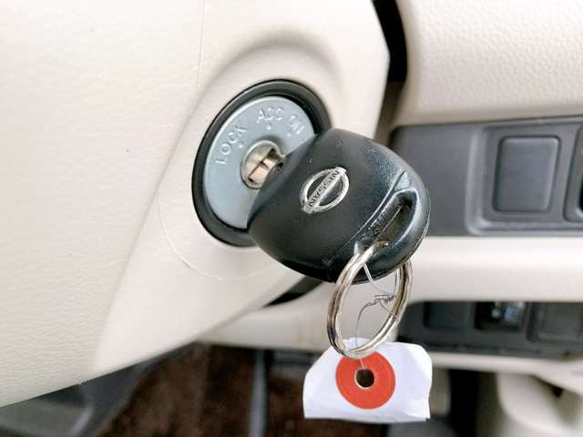 【キーレスエントリー】離れた場所からドアの開閉ができ、ワンタッチで楽々乗り込めます♪