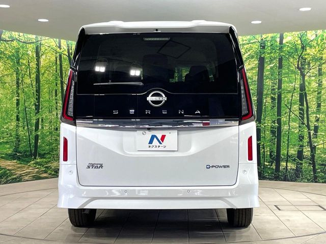 安心の最長10年・走行無制限保証(有償)をご用意。保証内容も充実はもちろん、無料点検&オイル交換や、年中無休の全国・24時間ロードサービスも付帯されておりますのでご安心下さい。