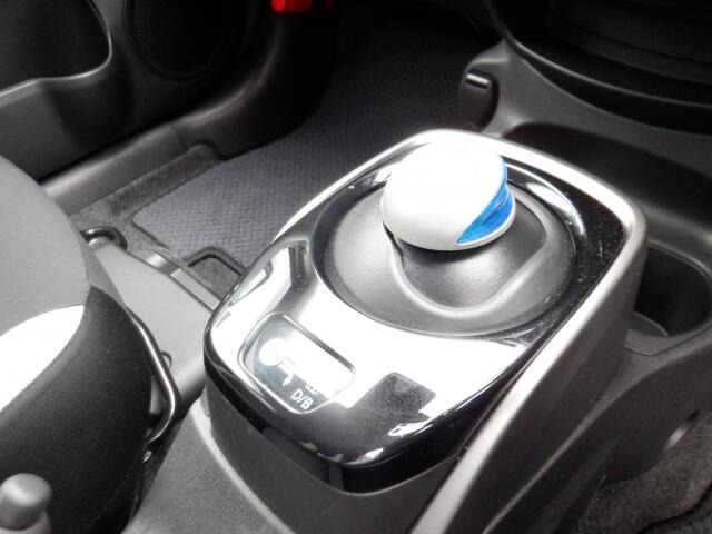 �ԓ��͐��Ǝ҂ɂĎ����N���[�j���O�{�H�ς݂Ȃ̂ŁA��ϐ����ł��B�I���b�N�X�����Ԃł݂͂Ȃ��܂ɉ��K�ȃh���C�u�����񑩂��܂��B