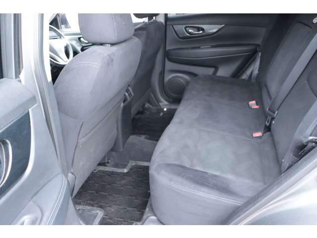 リアシートも使用感少なく、グッドコンディション☆