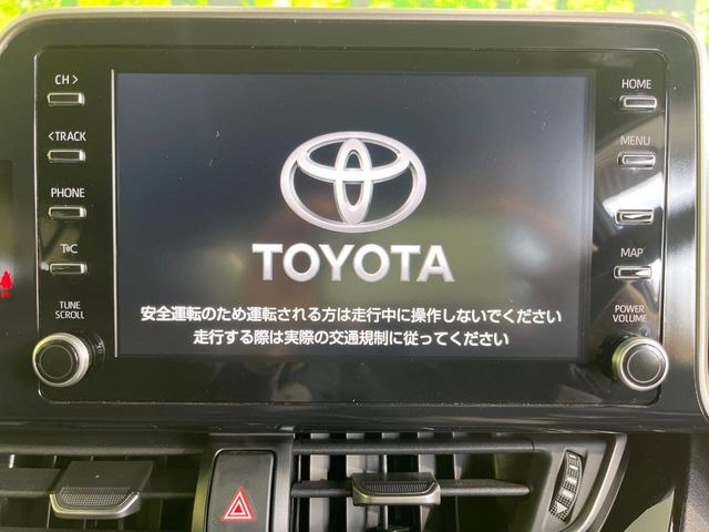 【8インチ ディスプレイオーディオ】大画面のディスプレイはAppleCarPlayやAndroidAutoが利用可能。大きな画面でスマホナビアプリ等が利用いただけます♪