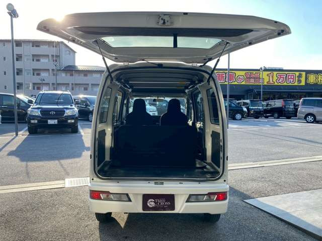 �F���C���^�[���炨�Ԃ�3���ƃA�N�Z�X�֗�!�߂��ɂ͗L���ό��n�̕F���������܂��̂ŁA�ό��ƍ��킹�Ă̂����X���ǂ��ł��ˁ􊈋C���鎩���̃X�^�b�t�����q�l�̂����X�����҂����Ă���܂�!