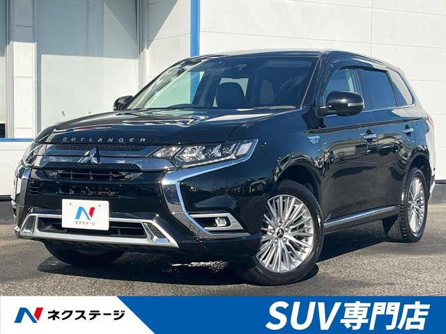 アウトランダーPHEV(三菱) 2.4 G プラスパッケージ 4WD 中古車画像