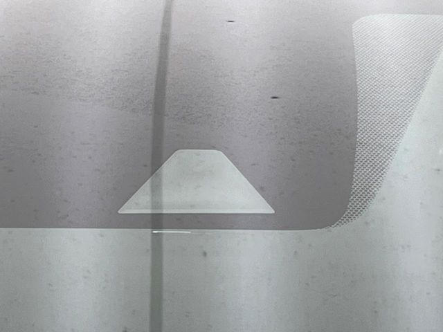 �y�C���e���W�F���g�G�}�[�W�F���V�[�u���[�L�z�t�����g�J�����őO���̎ԗ�����s�҂����m�B�Փ˂������Ȏ��͏Փ˔�Q�y���u���[�L���쓮�A�Փˉ�����T�|�[�g�B�����S�Ƀh���C�u�����y���݂��������܂��B