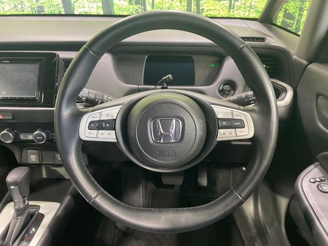 �y�����v�����X�e�A�����O�z�㎿�Ȋv���g�p���邱�ƂŁA��ɂ����������݂ƂĂ��^�]���₷���n���h���ł���