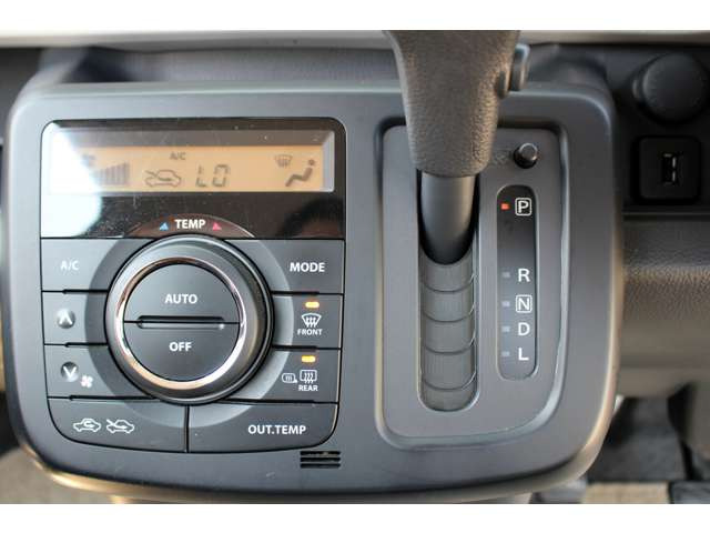 �I�[�g�G�A�R��