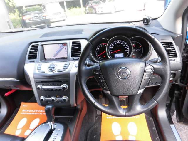 �ƂĂ��X�^�C���b�V���ȃf�U�C���̃R�N�s�b�g�ł�^^�M���͒N�ƃh���C�u�ɏo�����܂���^^