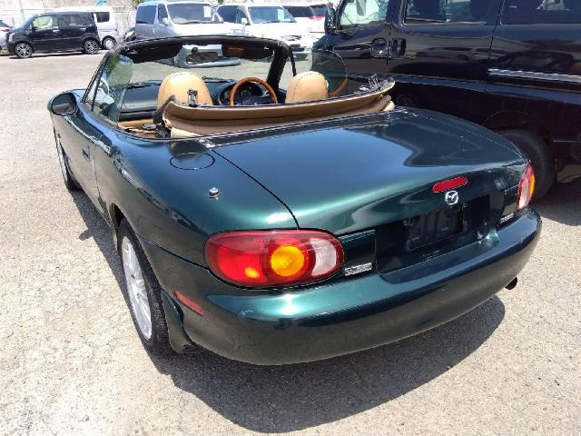 ロードスター1.8 VS