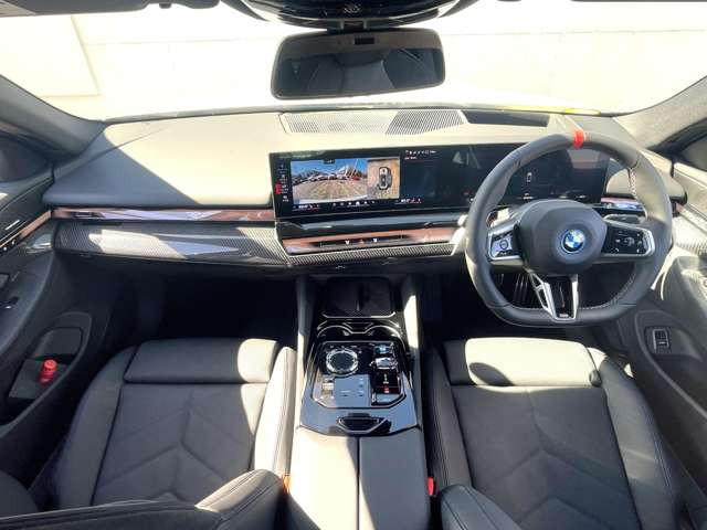 i5M60 xドライブ 4WD