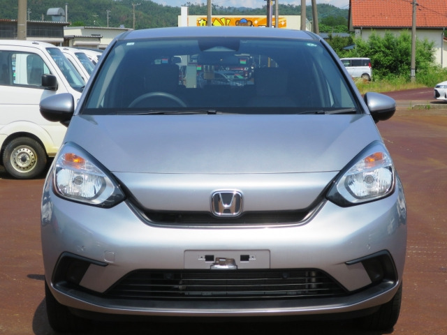 フィット1.3 ベーシック 4WD