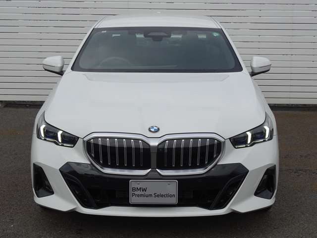 5シリーズセダン523d xドライブ Mスポーツ 4WD