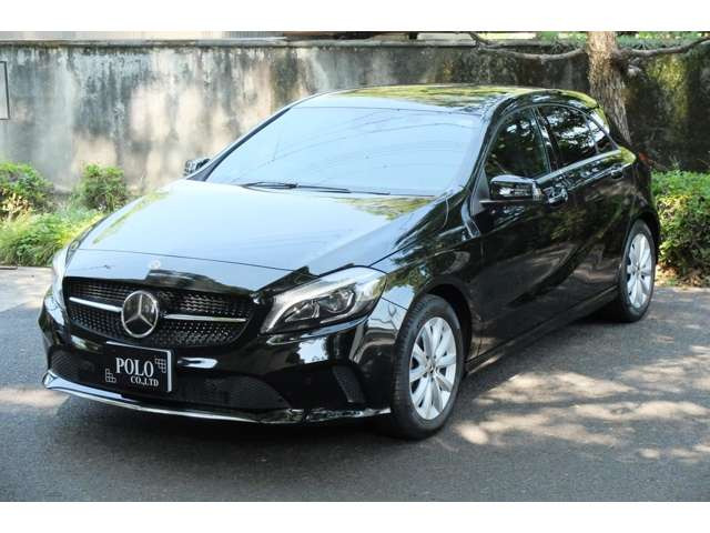 �����i�r&TV�A�o�b�N���j�^�[�A�O��h���C�u���R�[�_�[�ABluetooth�Ή��AETC�A���[�_�[�T�m�@�t���������[���̓��I�Ԃł��B