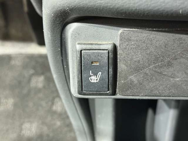 お車の販売だけではなく、お車の買い取りだけもさせていただいております!