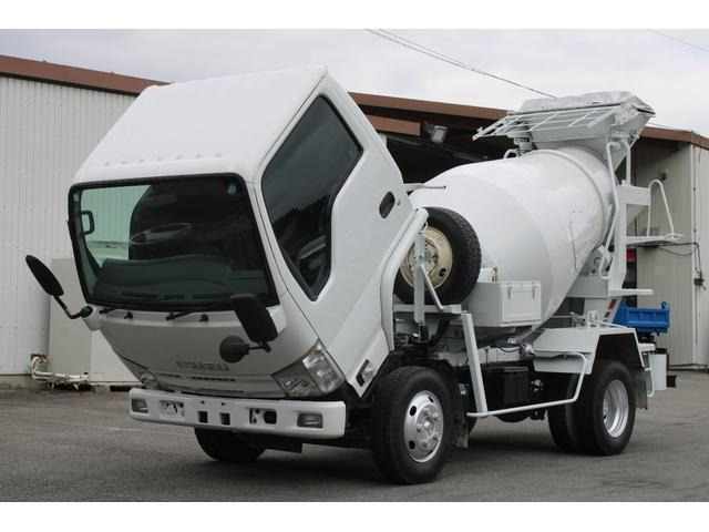 まずは気軽にお問合せ・お見積りお待ちしております。じっくり現車確認して頂けるよう、ご準備を致します!