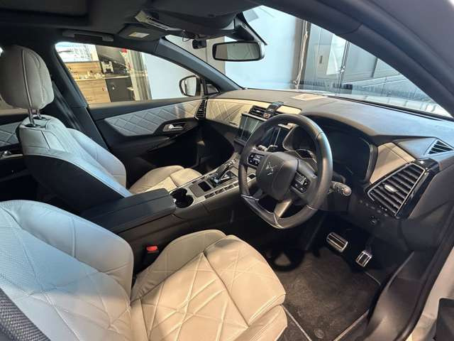 DS7クロスバックE-TENSE