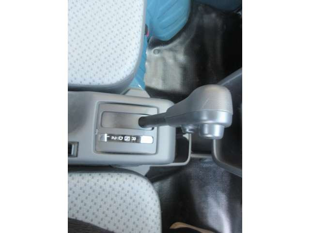 シフトはフロア4ATです!!