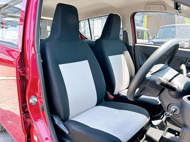 当店では軽自動車から普通車まで幅広くオールメーカーの車種・色・グレードを豊富に揃えております。