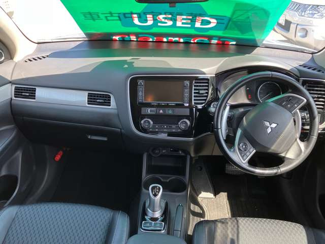 アウトランダーPHEV2.0 G ナビパッケージ 4WD