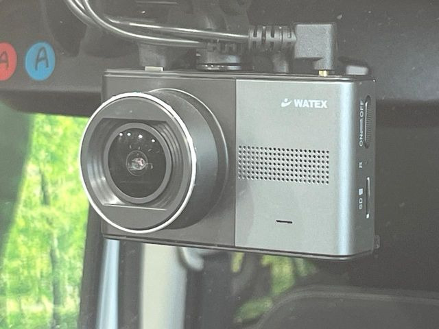 �y�h���C�u���R�[�_�[�z���S�E���S�ȃJ�[���C�t�ɕK�{�̃h���C�u���R�[�_�[�𑕔�!���s���͂������A������^�]�⎖�̂ɑ��������ۂ̏󋵂��f���ŋL�^���A����̃��X�N�ɔ����܂��B