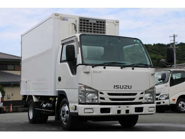 エルフ冷蔵冷凍車