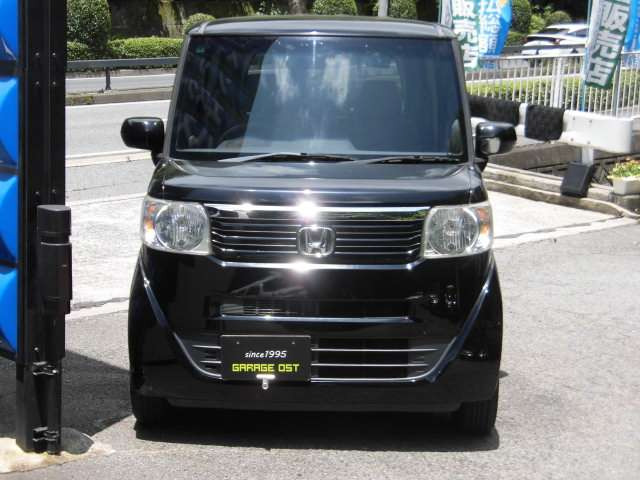 �l�C��N-BOX���g�����肪�֗���+�ŁA�i�r�ŁA�o�b�N�J�����ŁABluetooth�ŁA�t���Z�OTV�ŁA�h���C�u���R�[�_�[�ŁA�d���X���C�h�h�A�ŁA�Ԍ������Ղ�c���Ă������ċ����̉��i^^