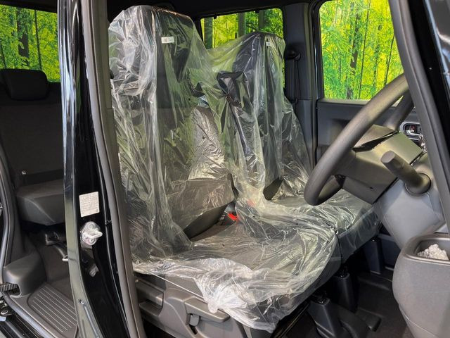 もちろん車内はキレイです♪よりクリーンな状態をキープしたいお客様には『ナノゾーンコート』がおすすめ!新型コロナウイルス対策や、除菌・消臭に効果を発揮し多くの方にご好評いただいております。