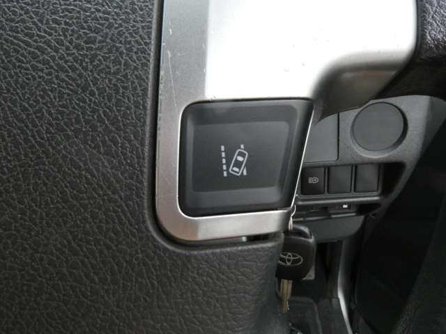 レーンアシスト搭載!走行車線を万が一外れた場合は音でお知らせしてくれます♪