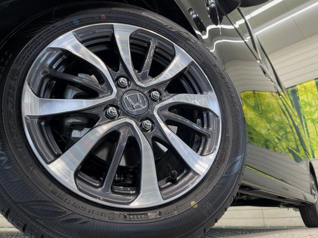 【純正14インチアルミホイール】外観にマッチした純正アルミホイールを装着しております。各種社外アルミホイールや、スタッドレスタイヤも取扱いしております。是非ご相談ください♪