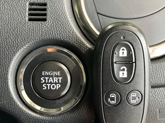 �y�L�[���X�X�^�[�g�V�X�e���z�J�o����|�P�b�g�ɓ��ꂽ�܂܂ł��h�A�̎{���E�������\�ȃX�}�[�g�L�[�𑕔��B�G���W���̃I���E�I�t�����J�M�����o���K�v����������Ƃ��Ă��֗��ł���